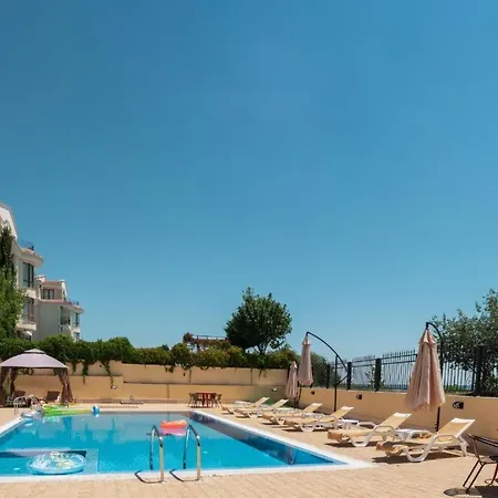 Apartment Horizon 33 'б' *